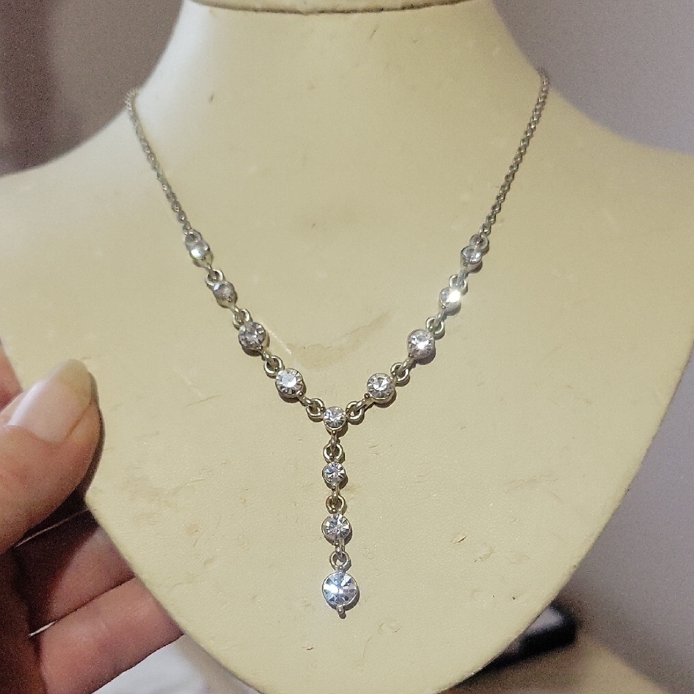Elegant Silver Necklace with Crystal Accents 16"